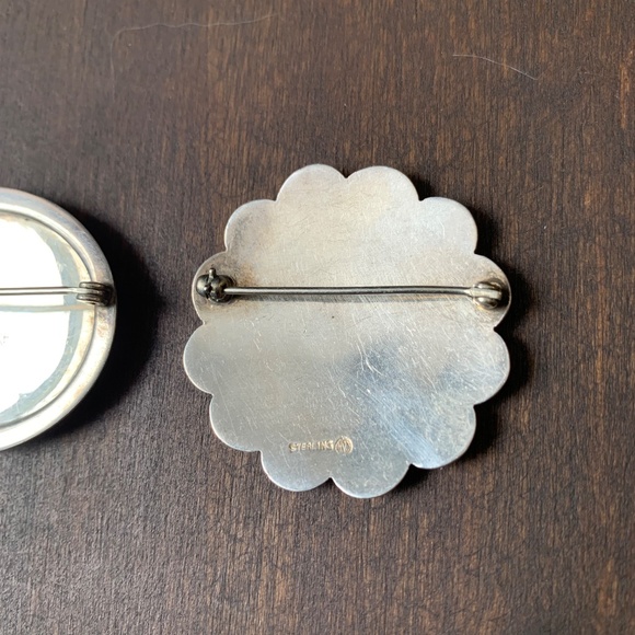 2x Sterling Silver Brooches - Engraved Flower & Leaves - Picture 8 of 10